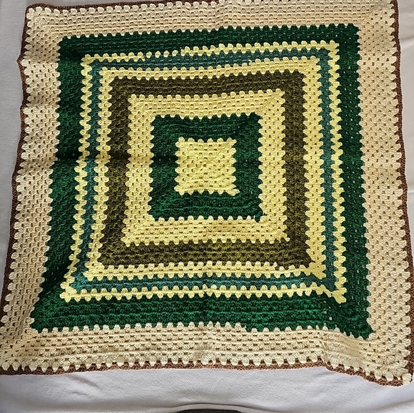 Grandma Square Crochet Throw Blanket hand made about 38x38 - Picture 6 of 6